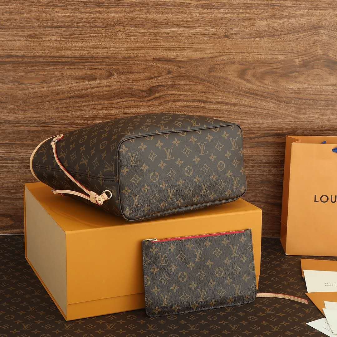 LV neverfull M40995