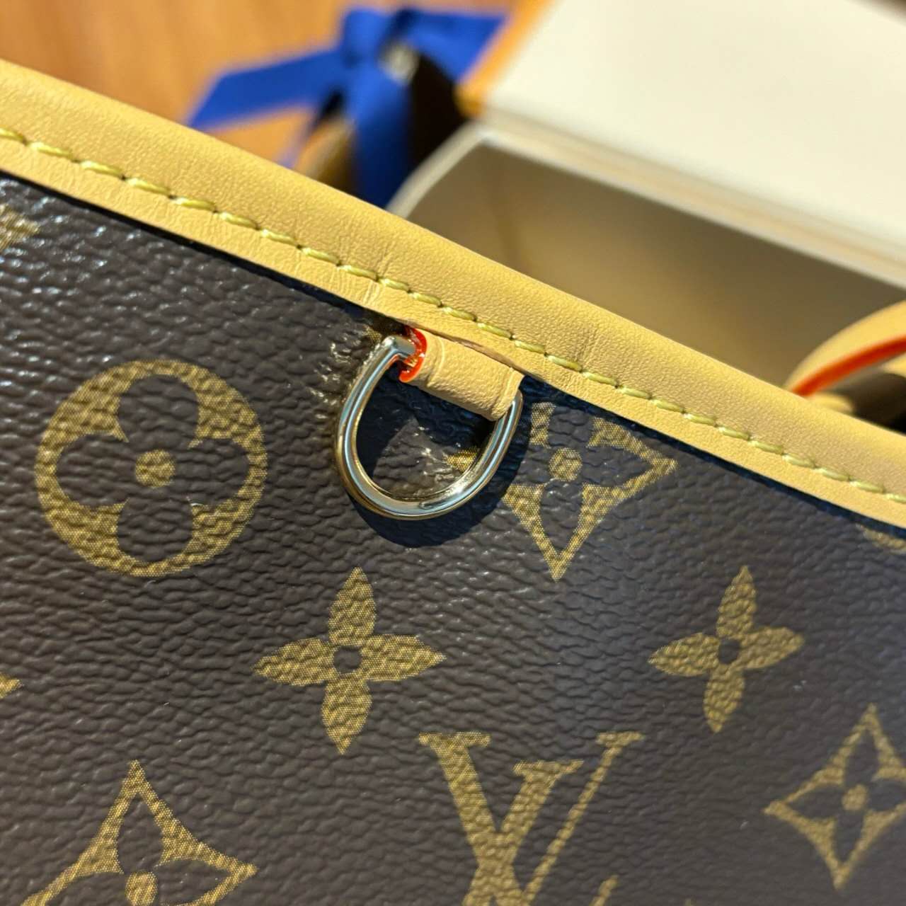 LV CARRYALL M46203